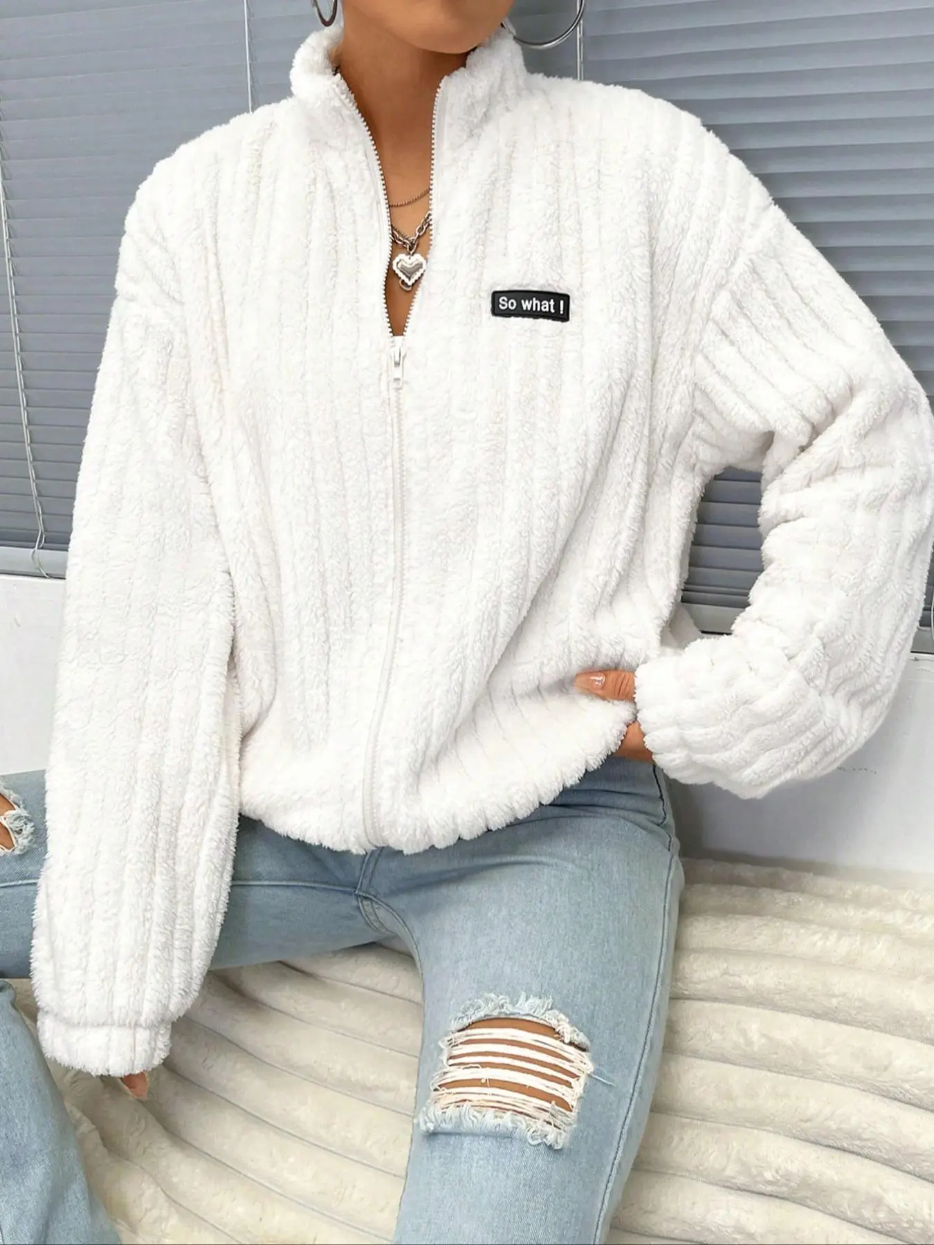Women's Letter Patched Drop Shoulder Fleece Jacket, Casual Long Sleeve Stand Collar Outerwear for Fall & Winter, Ladies Clothes for Daily Wear, Coat
