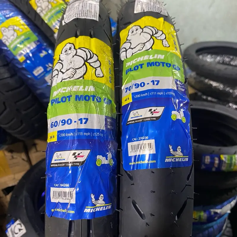 Vỏ lốp xe máy michelin pilot moto gp 60 70 80 90 100 120 14 17 không ruột dành cho xe số , côn tay , tay ga , côn tự động xuất xứ thái Lan Phụ Kiện Cao Su michel in ruột  xe bánh  michelin 4