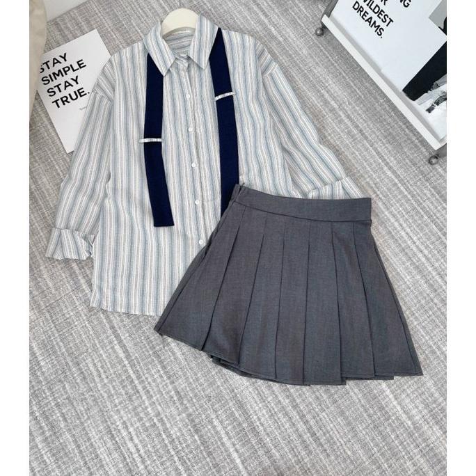 Set sơ mi kẻ dây vạt kết hợp chân váy xếp li ghi xám dáng ngắn dễ thương Áo Nữ Top Women 3