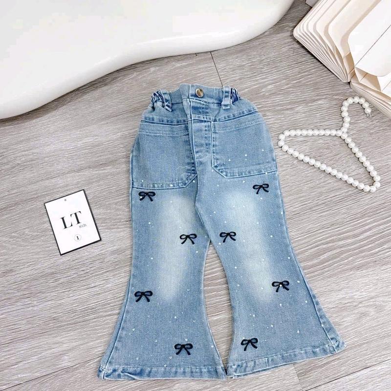 11 mẫu quần jeans bò cho bé gái : quần loe , quần xuông , quần đùi , chân váy bò đủ mẫu cho bé xinh cho con mặc đi học đi chơi sz 8-30kg .