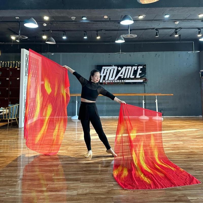 Product Introduction of toyour New with Telescopic Sticks Belly Dance Accessories Props Multicolor Scalable Rods Semi-circular Flags Portable Lightweight Dance Props Dance Party 18
