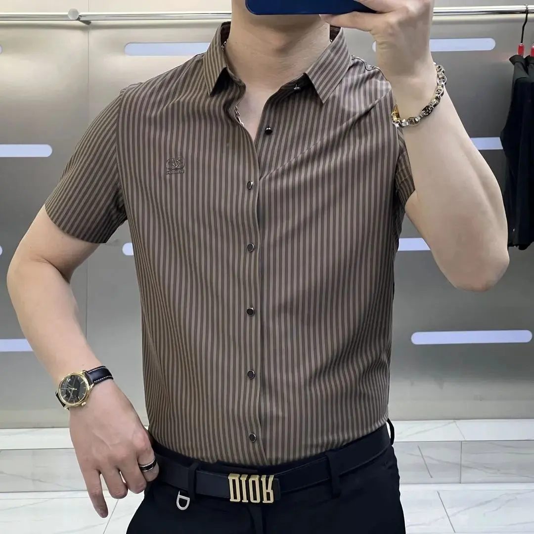 Áo Sơ Mi Nam ngắn Tay Cao Cấp, Giá Cả Phải Chăng, Sang Trọng, Thời Trang, Hợp Xu hướng, Thường Ngày Công Sở, Thanh Lịch, Dễ Phối Đồ Tay Lửng Thích Hợp Cho Mùa Hè, Hàng Mới Về Năm 2024