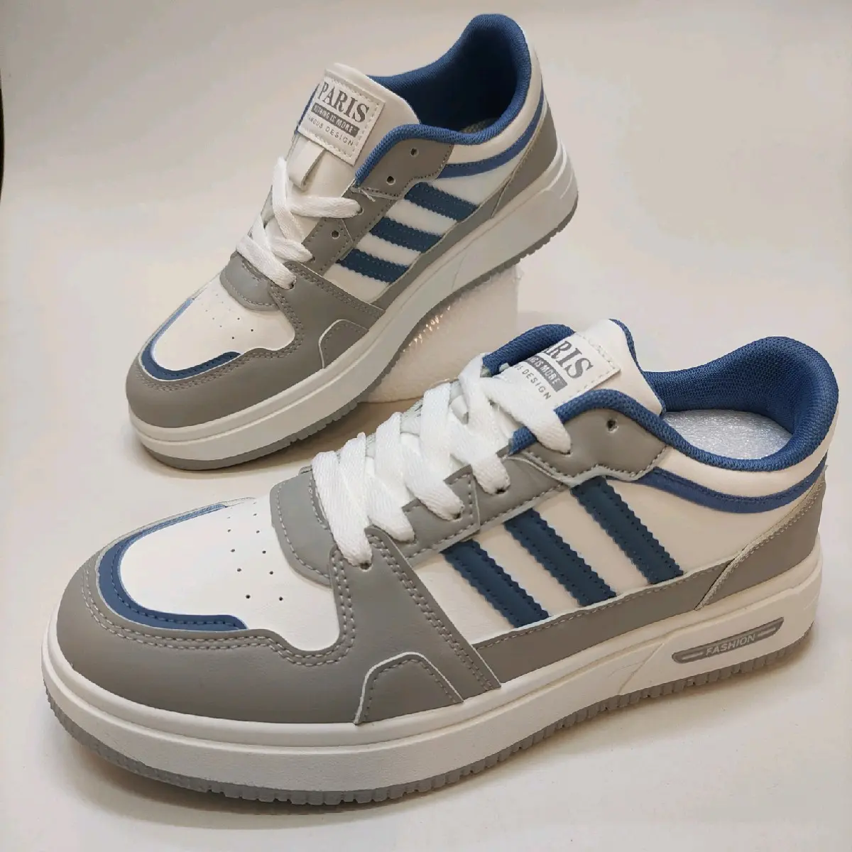 sepatu paris triple strip