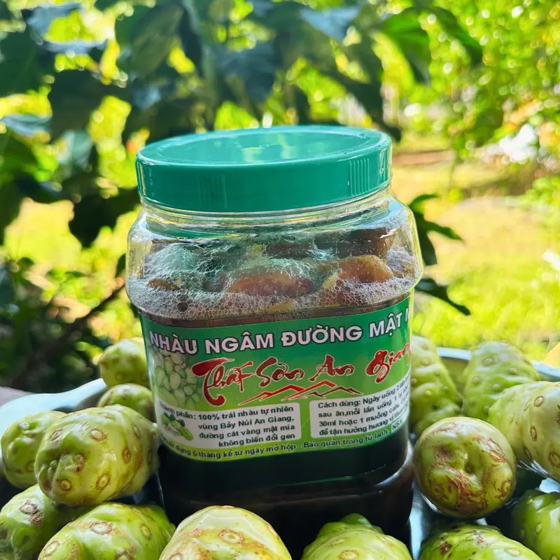 Hủ nhàu ngâm đường cát vàng mật mía, hủ 2kg, chính hiệu Nhàu Núi Thất Sơn An Giang đóng hủ, vận chuyển không bị rỉ nước, đảm bảo chất lượng 1