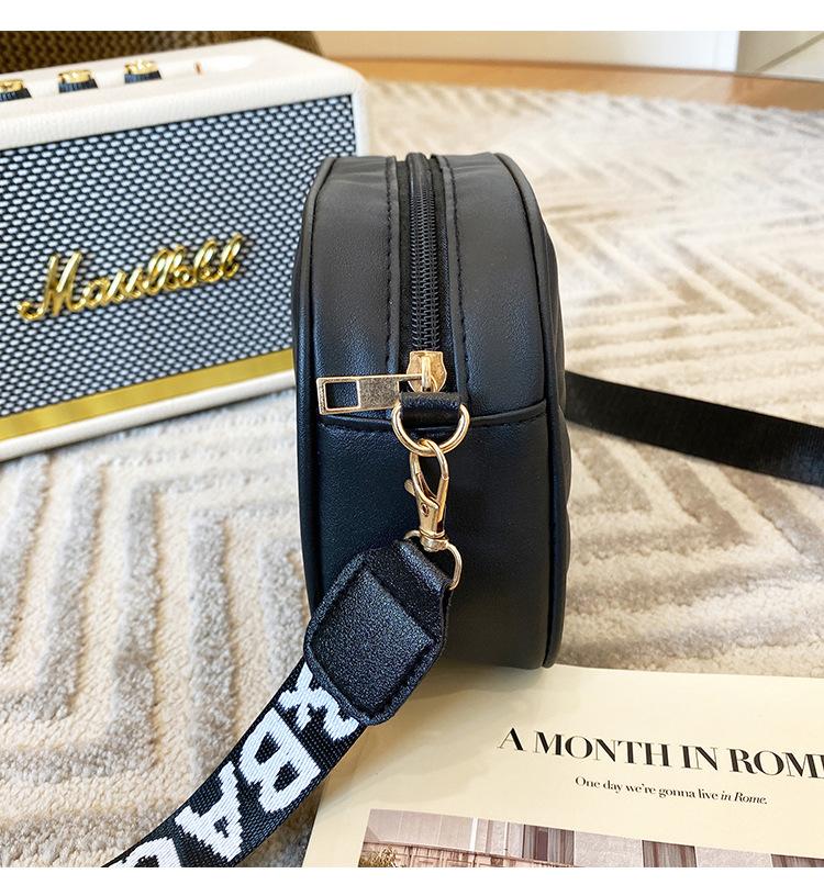 Product Introduction of Bag Women's Bag 2024 New Small Square Bag Women's Shoulder Bag Fashion Crossbody Bag Small Bag Coin Purse 3