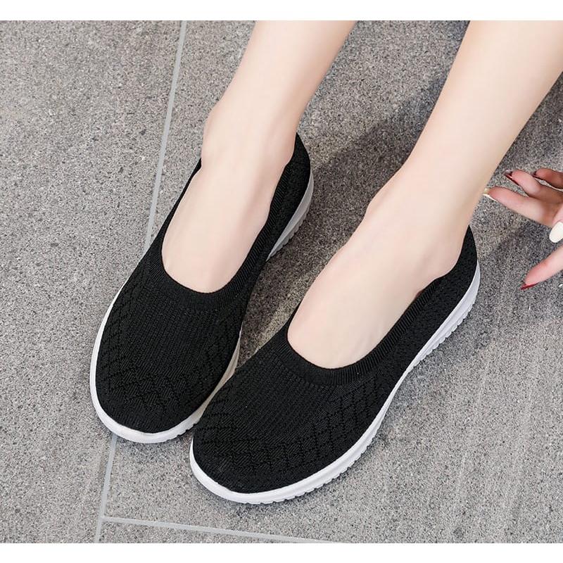 LVR LV0109 Sepatu Sneakers Wanita Sepatu Sport Slip On Fashion Casual 2