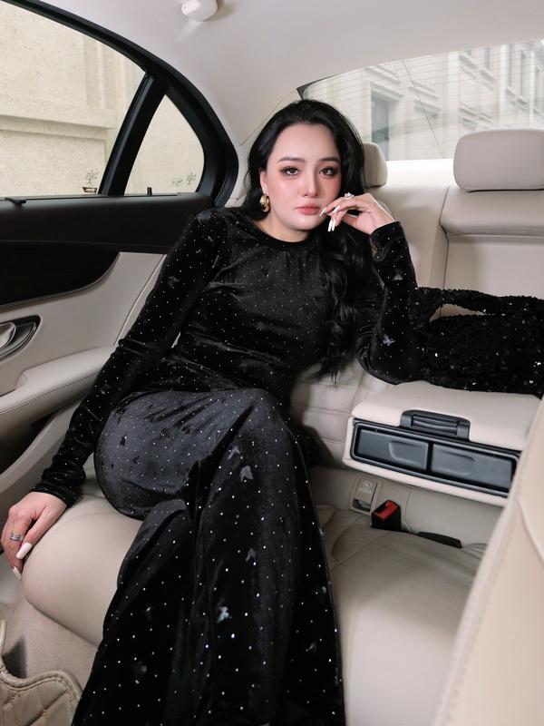 Sét Nhung hình Bướm đính đá mix quần xuông dài Mã 36 Nữ