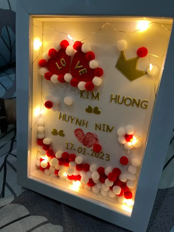 Khung hình in dấu tình yêu, Quà tặng tình yêu “Valentine’s Day” Hiện đại 1