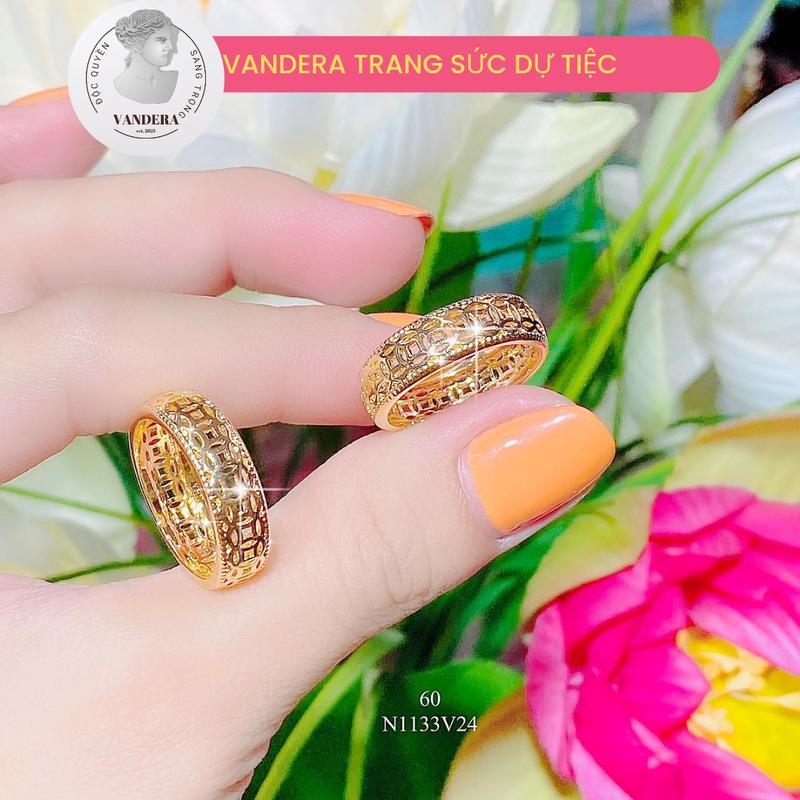  Nhẫn nữ kim tiền titan nhẫn mỹ ký mạ vàng 18k kiểu hoa đeo đi tiệc dễ thương nữ tính dễ phối mọi thời trang nhẫn nữ đẹp nhẫn vàng 18k nhẫn nữ mini nhẫn bản nhỏ Vandera Kỷ niệm Phụ nữ Tốt đẹp 