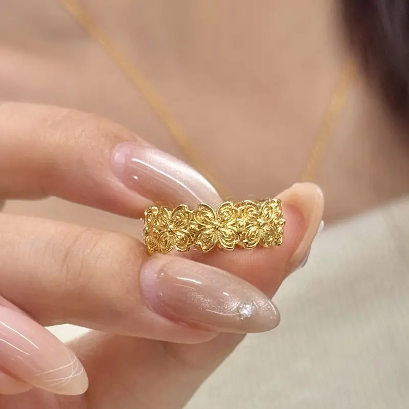 New in hollow out dreamy butterfly Female Ring new in antique gold craftsm exquisite flower rings for women engagement jewelry
