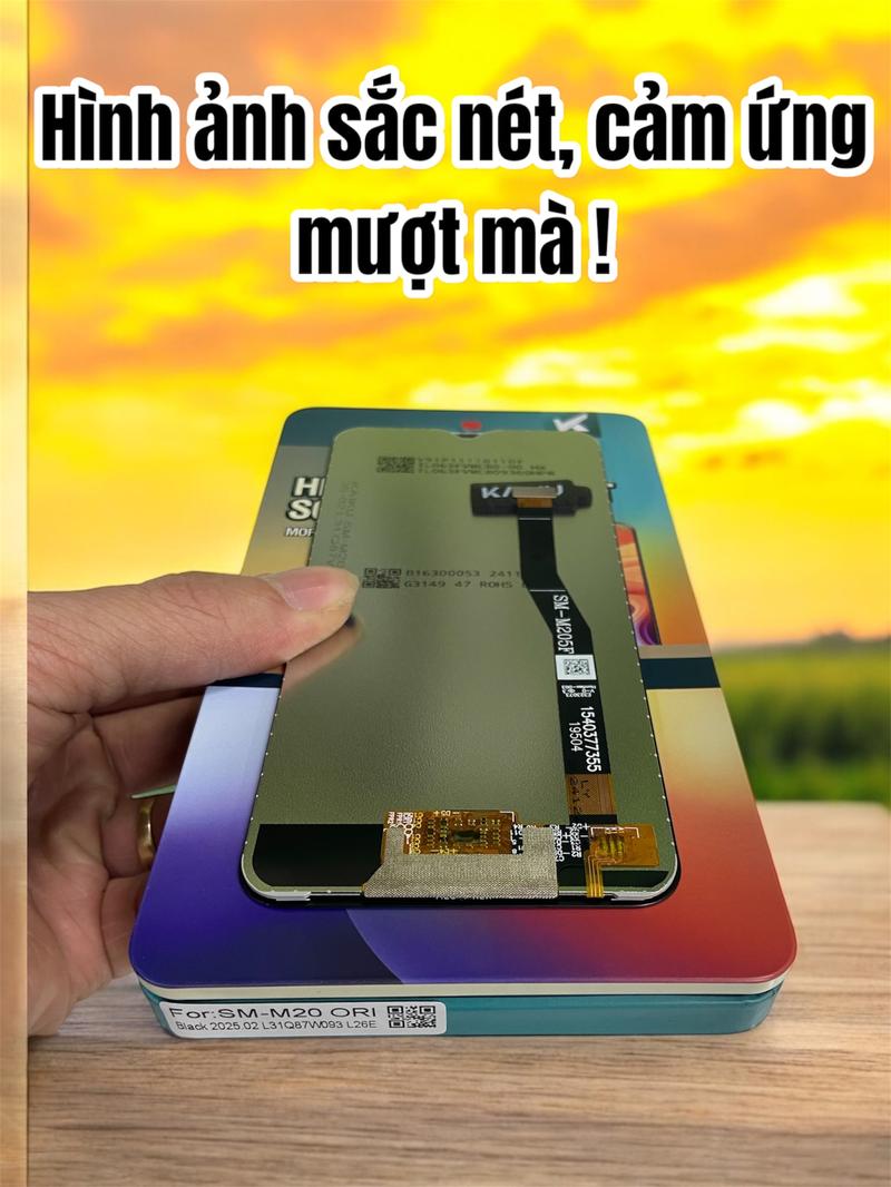Product Introduction of Màn hình SS M20, Liền khung, Oled, Độ sáng cao cảm ứng mượt mà ổn định tặng bộ tô vít và keo dán đa năng tại Khang Trang 12