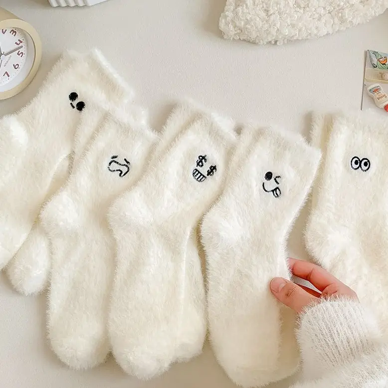 Vớ Nhung Dày, Ấm Áp, Phong Cách Mới Cho Mùa Thu Và Mùa Đông, Thời Trang Và Dễ Thương, Thích Hợp Sử Dụng Tại Nhà, Vớ Khóa Vớ Ngủ