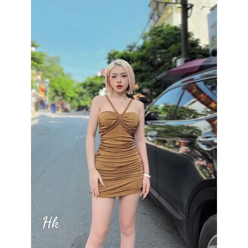 Đầm body thun nhũ đan rết cổ yếm dáng ngắn