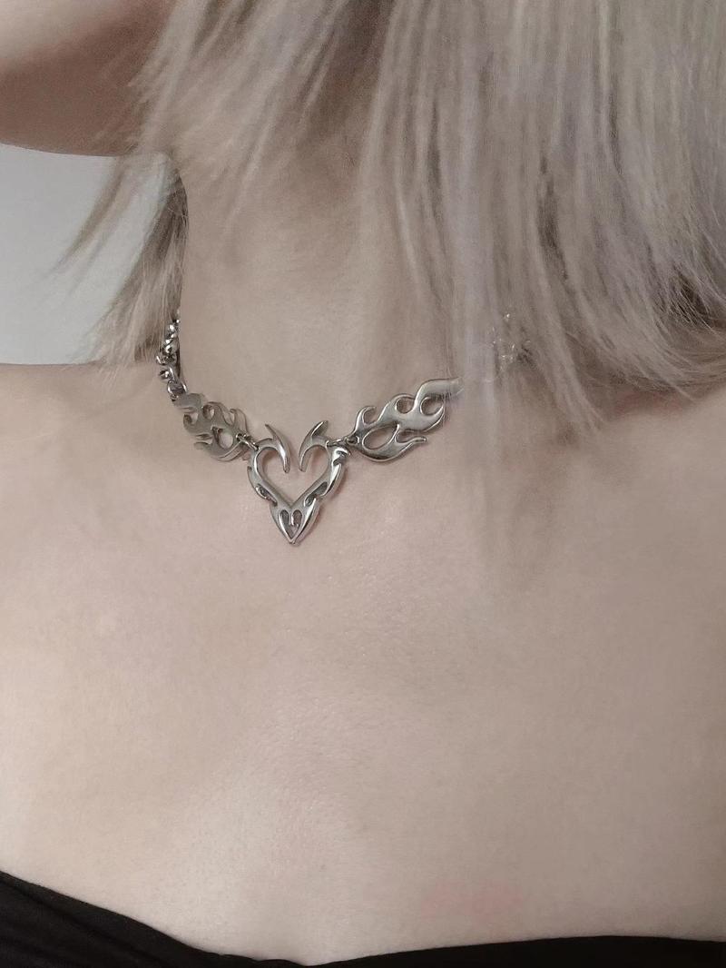Product Introduction of Punk Style Hollow Out Flame Design Stainless Steel Chain Necklace, Gifts for Girlfriend, Accessories for Men, Fashion Heart Design Jewelry for Party, Daily Decor, Trendy Jewelry for Birthday Gift, Valentine's Day 4