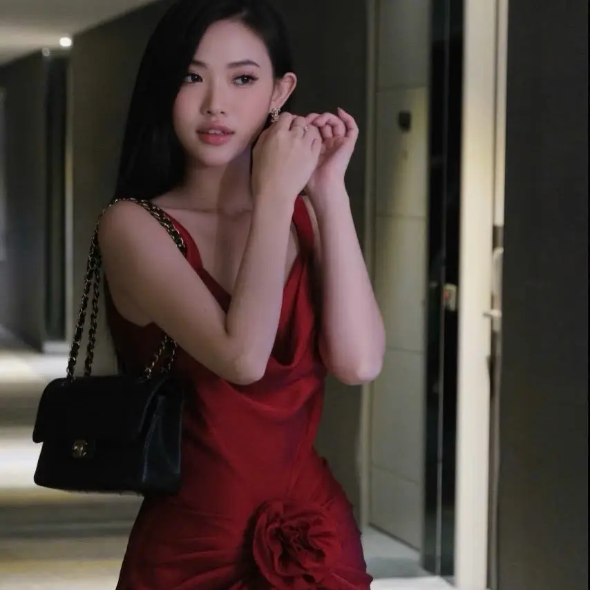 Đầm phi lụa có kết hoa