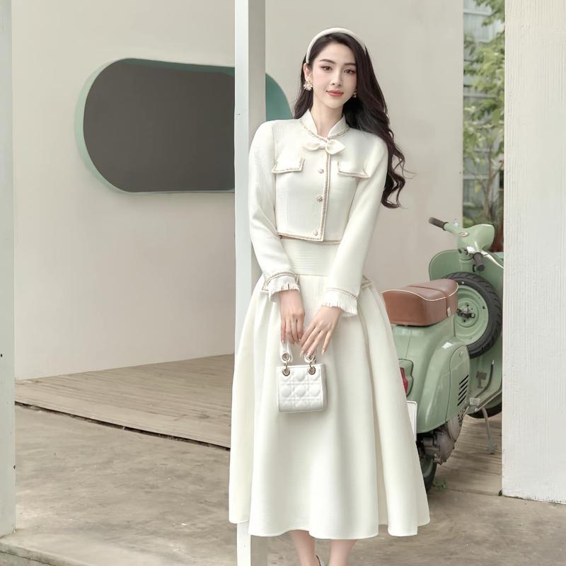 SOLEIL - Set Dạ Tex Pearly Mùa Đông Thiết Kế Nữ Gồm Áo Khoác Croptop Phối Nơ & Chân Váy Cạp Cao Bồng Dài Màu Trắng Sang Trọng Đi Tiệc Đi Chơi Nhung Women