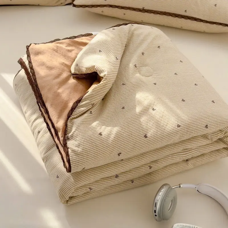 Chăn cotton đũi hè bạc hà có ren -chăn hè mềm mịn thoáng mát , chăn đũi cotton hè mẫu mới nhất kích thước 2m x 2m3