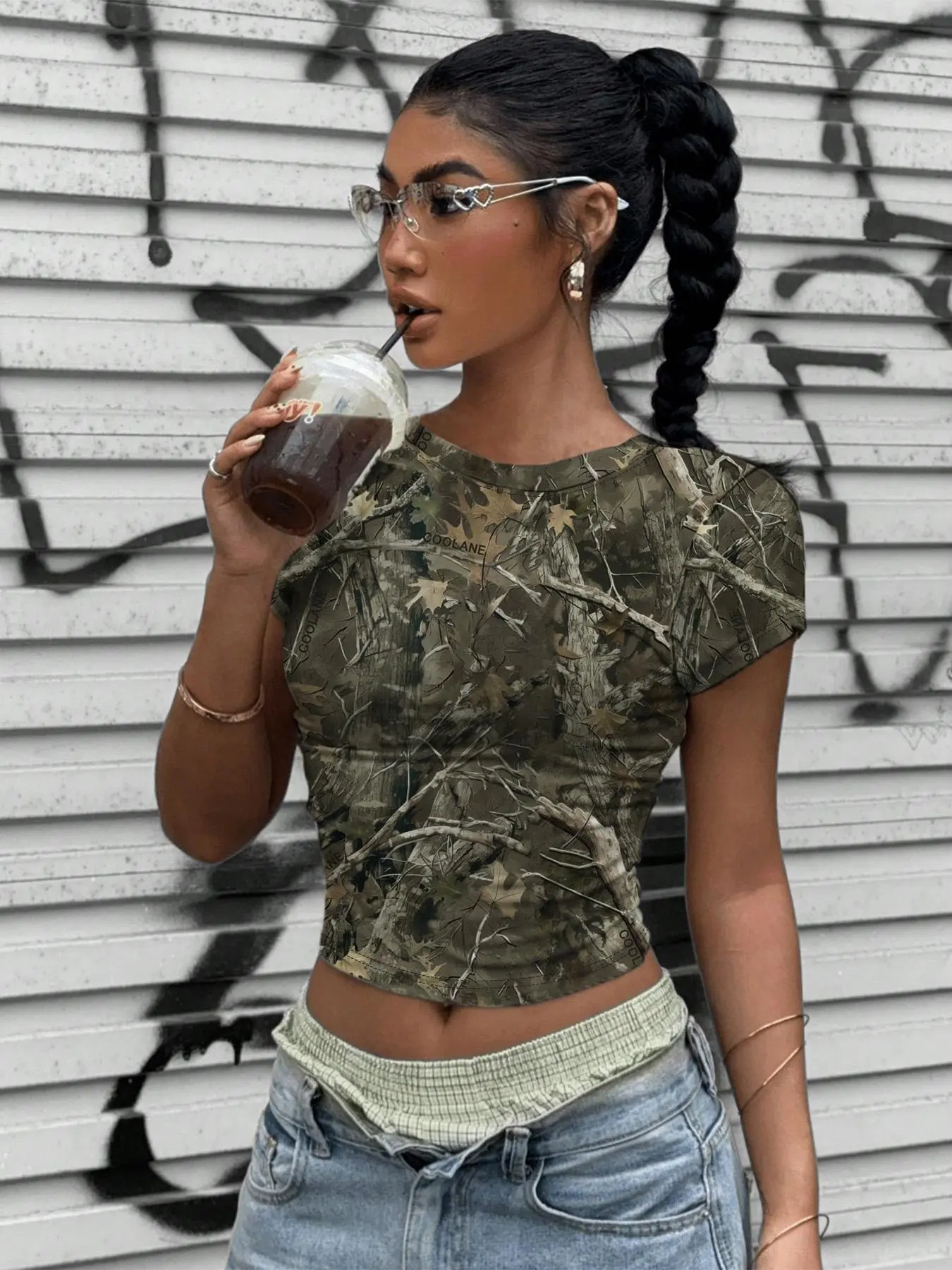 Women's  Round Neck Crop Tee, Fashion Casual Short Sleeve T-shirt for Daily Wear, Ladies Clothes for All Seasons