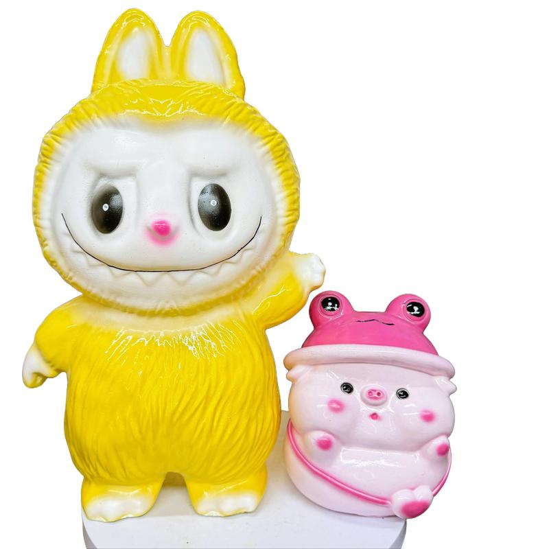 Labubu Tiết Kiệm Size To 38x23cm Lỗ Tròn Tặng Ếch Thạch Cao Vàng Hồng Xanh Lợn Heo Đất Ống Đựng Tiền Model 1 Đồng Heo Đất