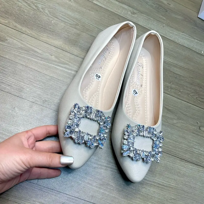 Giày Bệt Nữ Mũi Nhọn Đính Đá-Giày Búp Bê Đế Bằng Hai Màu Đen+Kem cho Women Chất Da Shoes Mềm Mại Đi Êm Chân tiểu thư 4