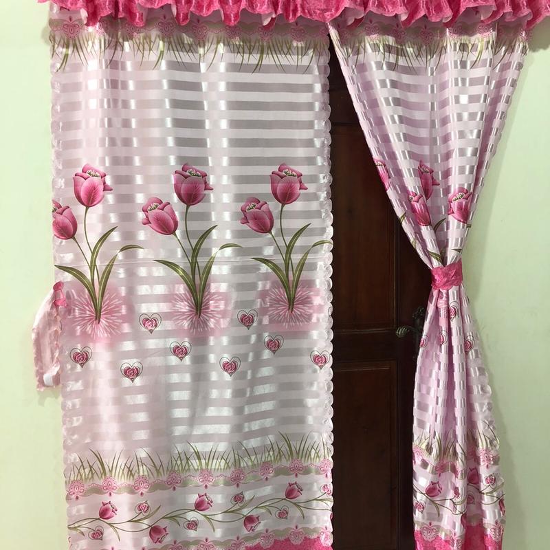 Rèm dán tường bộ 3 chi tiết bèo và 2 chiếc rèm buông xuống, che nắng và trang trí nhà cửa 6