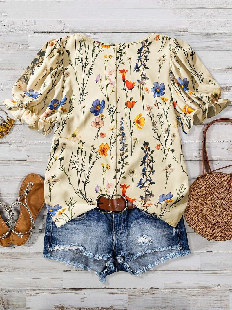 Product Introduction of 【Plus Size】 All Over Floral Print Blouse, Casual Short Sleeve Top for Daily Wear, Women Plus Clothing for All Seasons 2