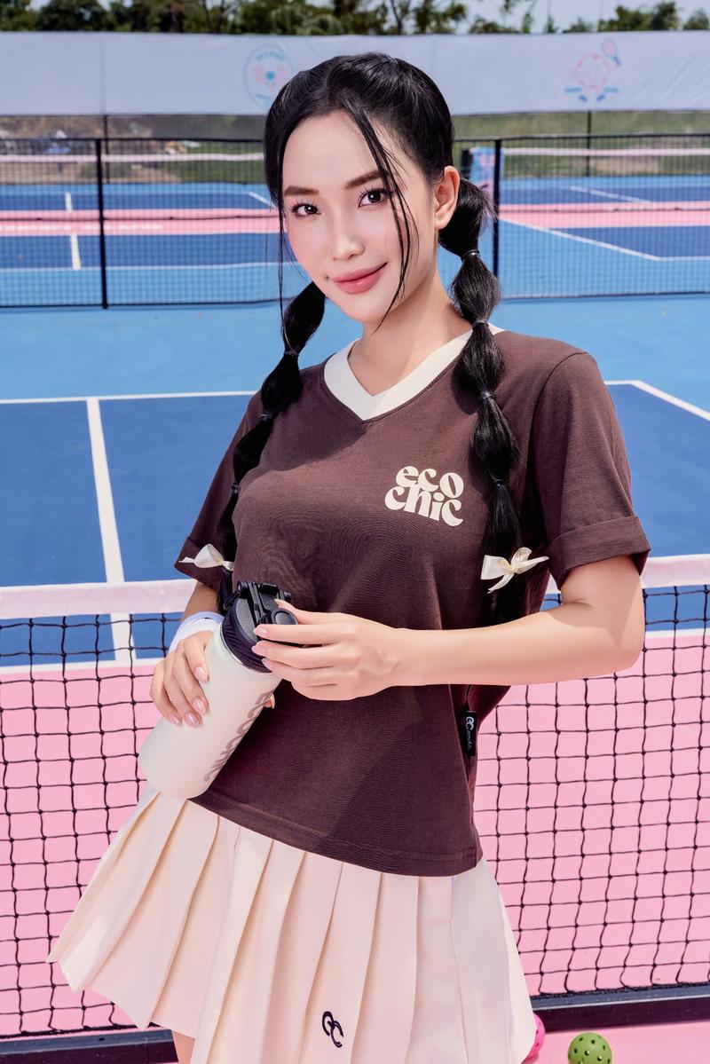 Product Introduction of Áo Baby Tee Cổ Tim Viền Màu ECOCHIC ENGINE BABYTEE B061 Local Brand Chính Hãng Unisex Form Ôm Premium Cotton 5