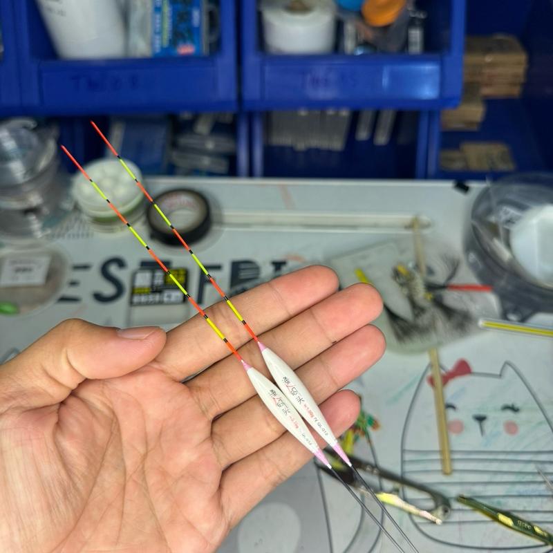 Phao Cỏ Câu Diếc Nước Nông Tải Chì Nhẹ mã QL-012 Tặng kèm 50 lưỡi câu Diếc