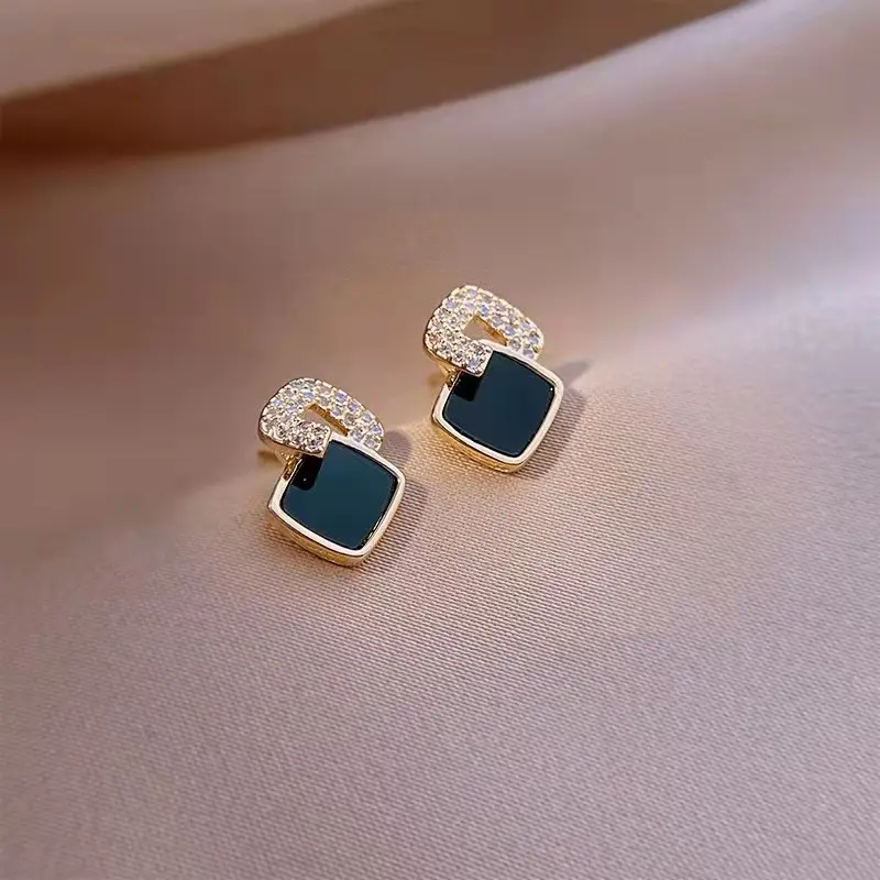 Bông Tai Đinh Tán Zircon, Hình Vuông Màu Đen, Cỡ Nhỏ Mới Và Tinh Tế, Cao Cấp, Thanh Lịch, Sản Xuất Tại Hàn Quốc