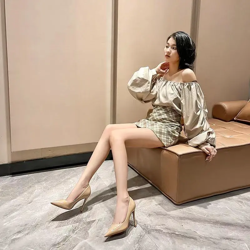 Giày Cao gót Kiểu Pháp, Màu Bạc Phong Cách Mới Mùa Lò Xo Và Mùa Hè, Giày Cao Gót Mũi Giày Cao Gót, Dễ Phối Đồ, Gợi Cảm, Mũi Nhọn, Giày Nóng Bỏng Trên Internet, Dành Cho Bé Gái, Bên Hông Rỗng, 20242024 7