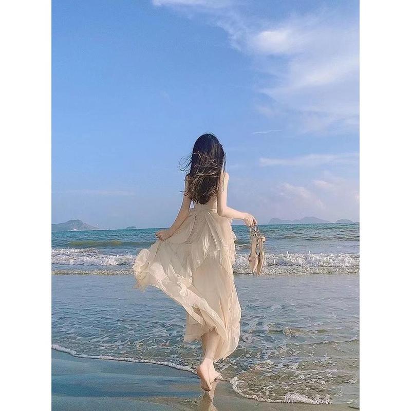 2025 French Style Beach Vacation Dress High-end Sanya Travel Outfit Super Fairy Small Stature Photo Spaghetti Strap Dress 4