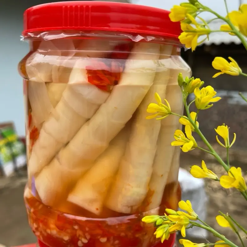 1 lọ măng sặt ngâm ớt chua cay hà nông thôn