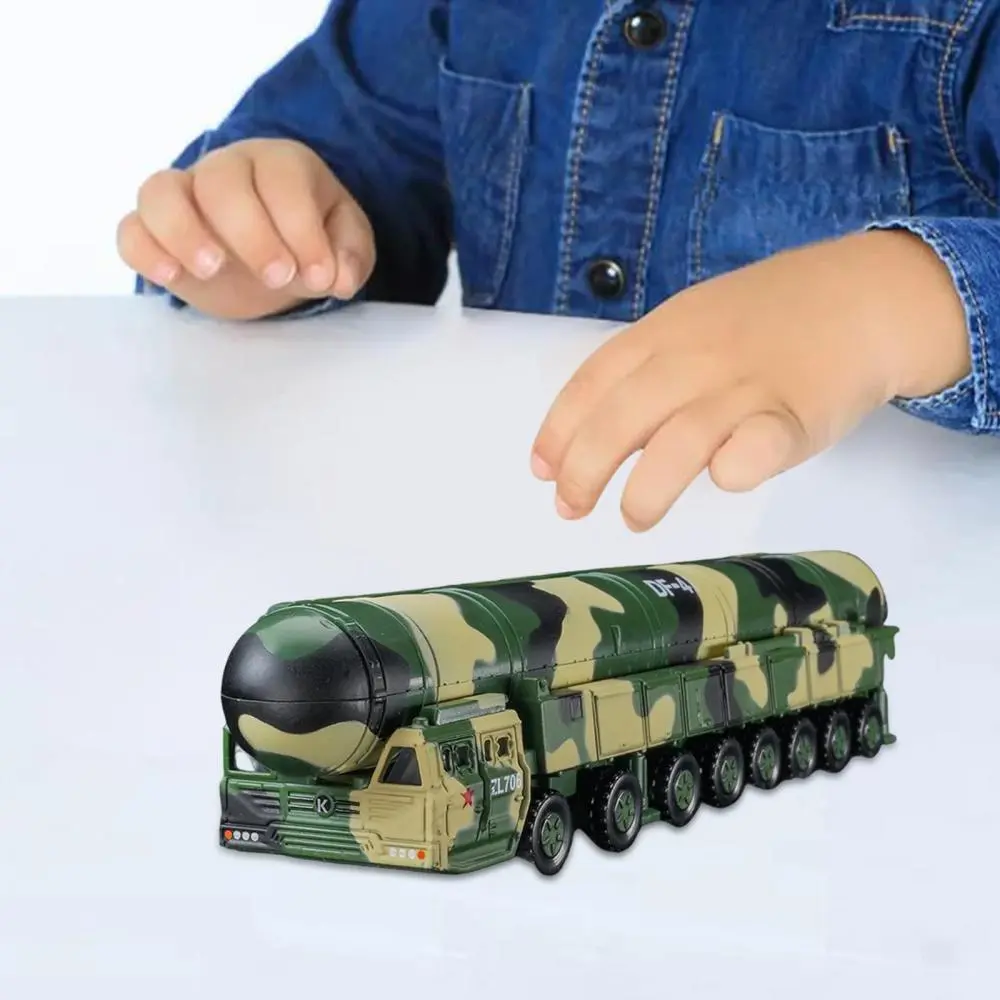 1:144 Collectibles Armored Vehicles Miniature Party Favor Simulation Diecast Alloy Ornament Desk Decor Tank Model for Kids Gift