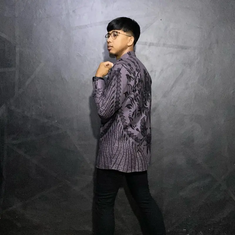 Taro kemeja batik slimfit berlapis furing baju batik pria lengan panjang 3