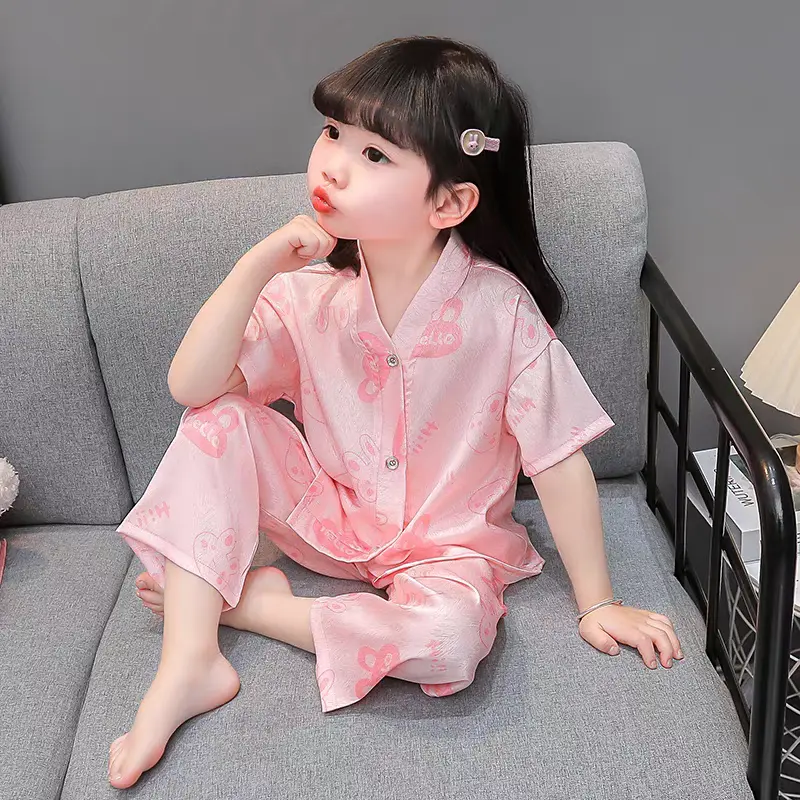 ME BING - [10-25kg] Bộ đồ ngủ lụa sao băng mịn cho bé gái, tay ngắn với những hoạ tiếc xiu đáng yêu, chất mềm mịn mát thích hợp cho mùa hè, bé mặt nhà đi dạo phố. 8