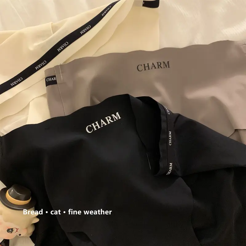 Set 5 quần lót su Charm không viền may 2