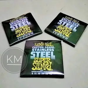 Senar Gitar Ernieball Hitam Lokal (1 set).