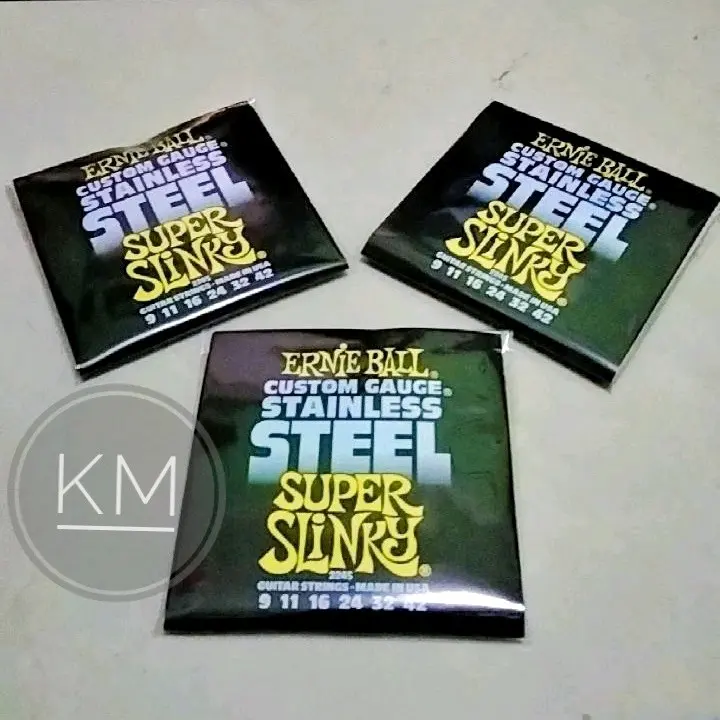 Senar Gitar Ernieball Hitam Lokal (1 set).