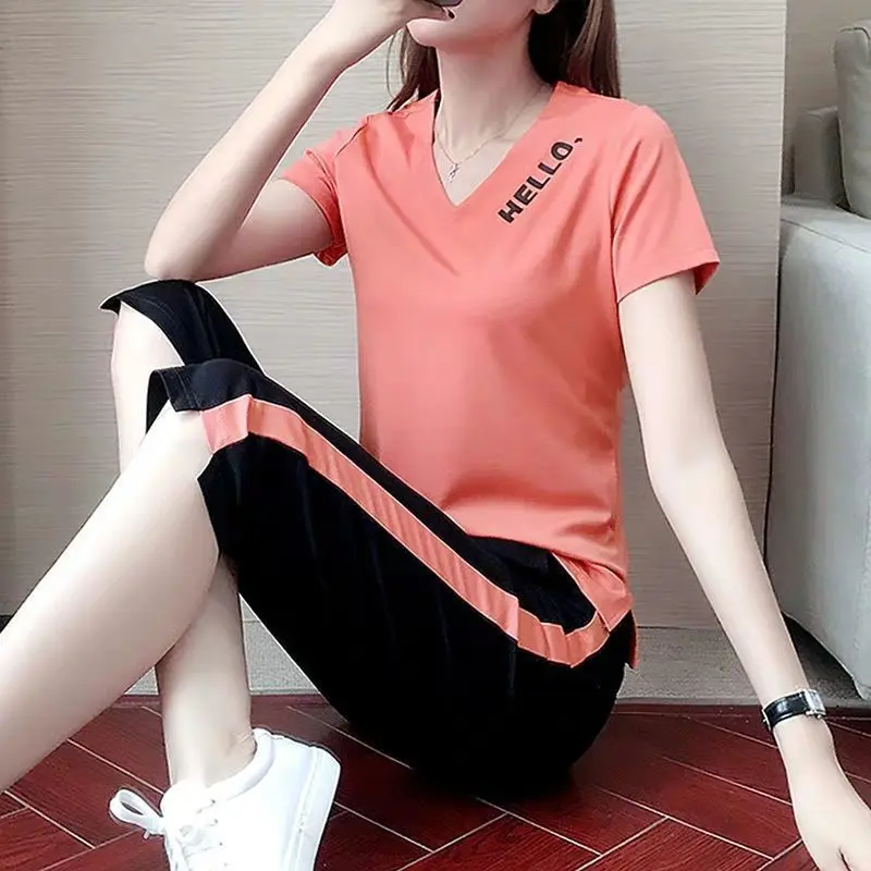 Bộ Đồ Quần Áo Thể Thao Thường Ngày Bộ Đồ Hai Mảnh Cho Nữ, Mùa Hè 2025 Phong Cách Hàn Quốc Mới, Thời Trang, Dễ Phối Đồ Áo ngắn Tay Quần Cropped Xén, Dành Cho Nữ Women Top