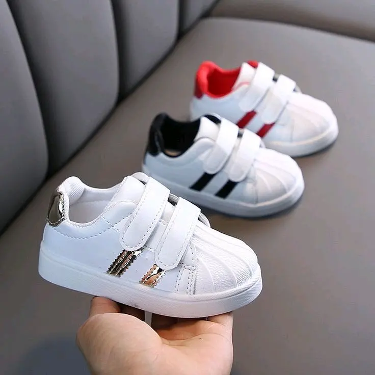 sepatu anak laki laki dan perempuan umur 4 5 6 7 8 9 tahun ke atas Tanpa Hak