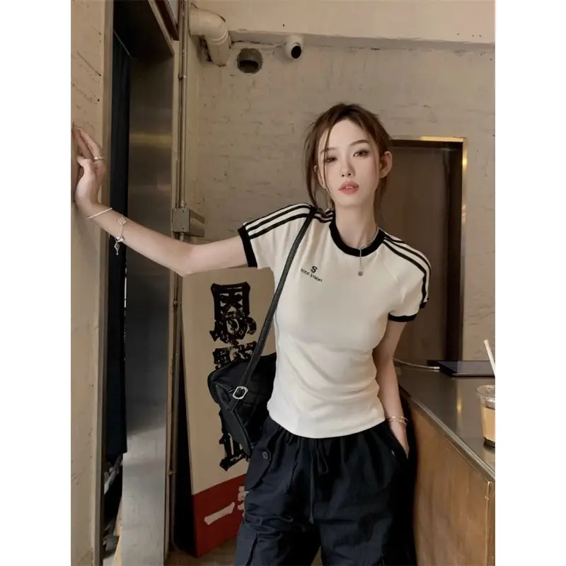 Áo Thun Thể Thao Cổ Điển Dáng Ôm, Hàng Mới Về, Dành Cho Nữ, Ngắn Tay, Phong Cách Cổ Điển Thể Thao, Người Nổi Tiếng Trên Internet, Phong Cách Trung Quốc Ins, Áo Nữ Ngắn Top Sport Tập Aerobic Tập Thể Dục Tập Gym Thể Dục