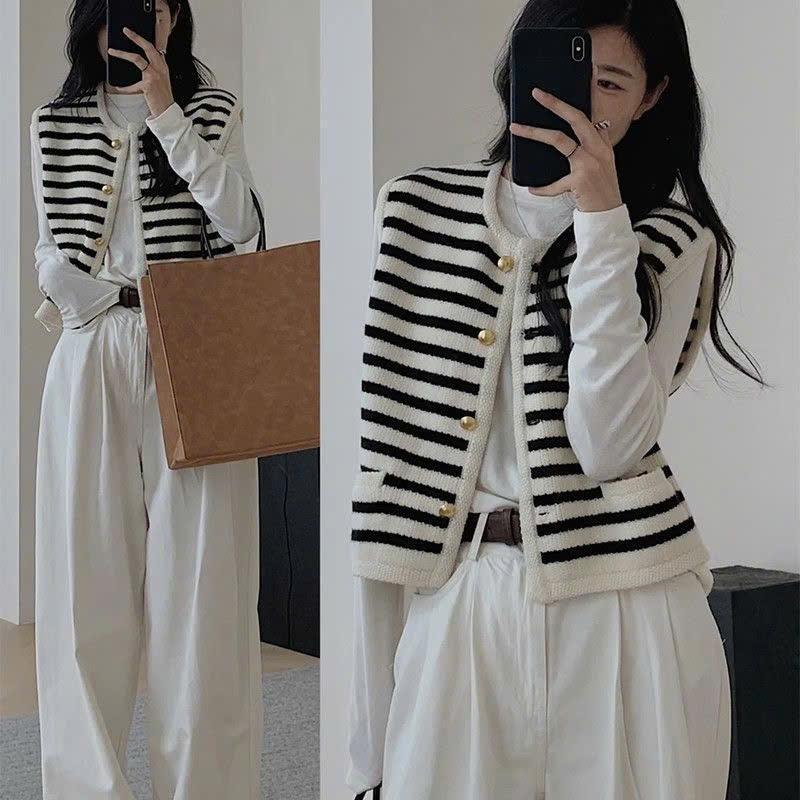 Áo khoác ghile len nữ chất liệu dệt kim cao cấp thiết kế kẻ sọc trendy xu hướng thời trang thu đông MIHN SP222