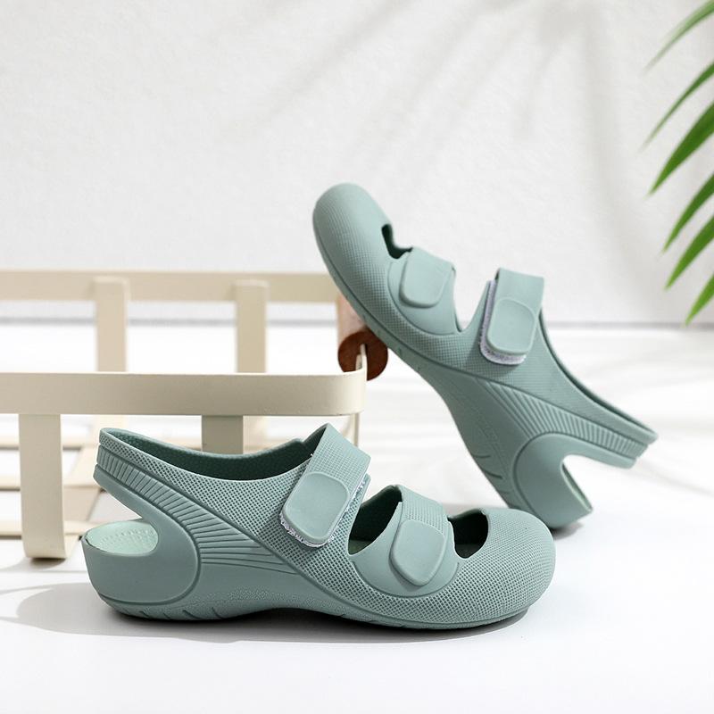 Product Introduction of 24-Year New Children's Closed Toe Soft Plastic Velcro Men's and Women's Baby Water-Stepping Sand Shoes Hole Shoes 9