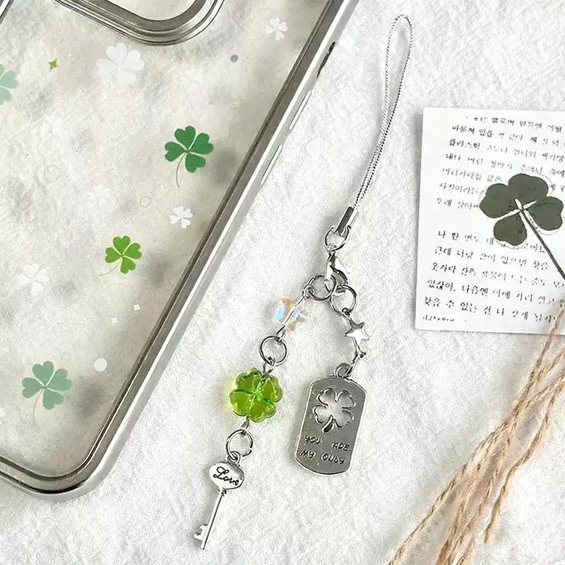 【COD】[Model Terbaru]Lucky Four Leaf Clover Phone Lanyard Bag Gantungan Kunci Kamera Liontin Serbaguna Rantai Telepon