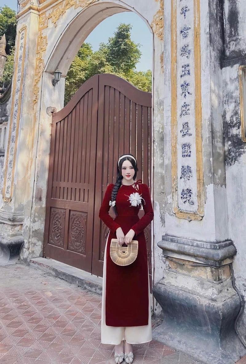 Product Introduction of set ao dài nữ chat vai nhung quần lụa tuyet nhung di du xuan Women( ko co hoa cai) Dress 16