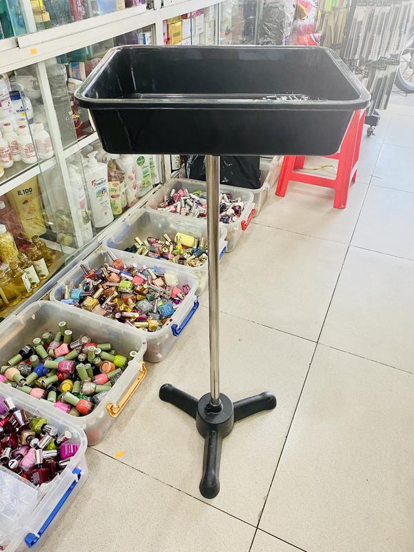 Chân mâm inox nhựa để làm hóa chất duỗi uốn ,nhuộm tóc dựng dụng cụ làm tóc