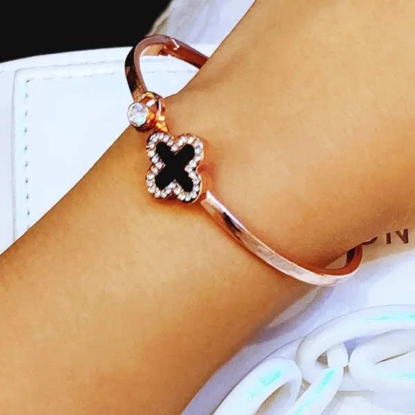 Gelang Tangan Wanita Model Semanggi Aksesoris Fashion Cewek Kekinian Kulit Bracelets Berlian Kulit