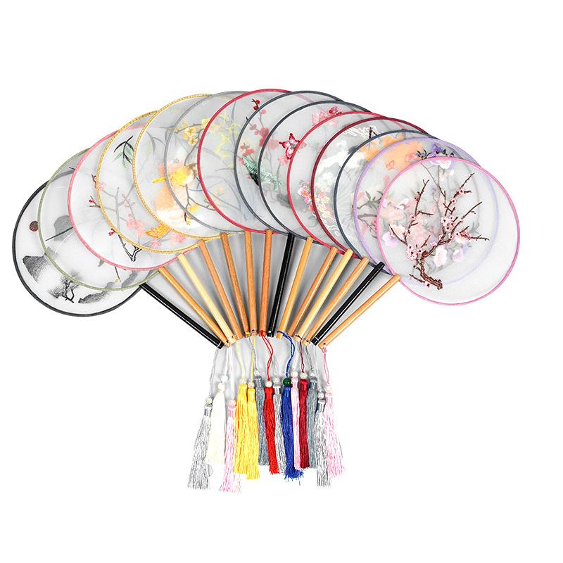 (Sỉ) Quạt Cổ Trang Tròn Vải Lụa Thêu Tay Tinh Tế Hán Phục Thiếu Nữ Cung Đình Xinh Xắn Có Cán Cầm Tay Chụp Hình Cosplay Decor