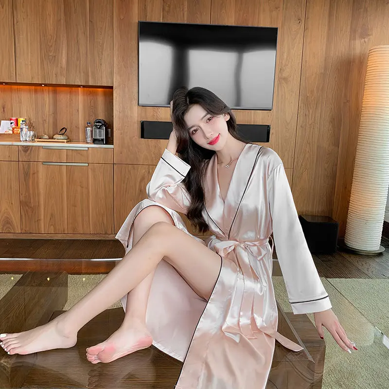 Áo Choàng Mùa Thu Đông, Nữ, Chất Liệu Lụa Lạnh Thật, Phù Dâu, Áo Choàng Buổi Sáng, Áo Choàng Tắm Gợi Cảm, Phong Cách Khách Sạn, Ngoại Cỡ, Dáng Rộng, Đồ Mặc Nhà Nữ, Năm 2024