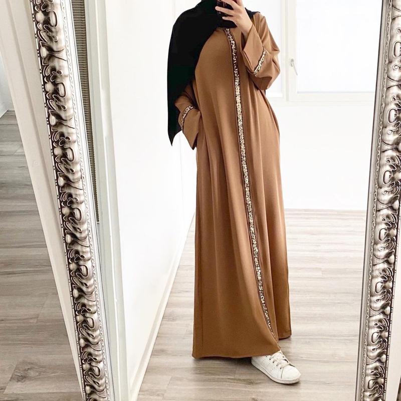 Product Introduction of Hot Sale New Malaysia Discount Muslim Women's Wear Robe Stitching Trim Sequins Dress Muslim Abaya 14